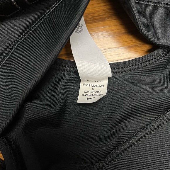 Nike Sports Bra - Picture 5 of 5